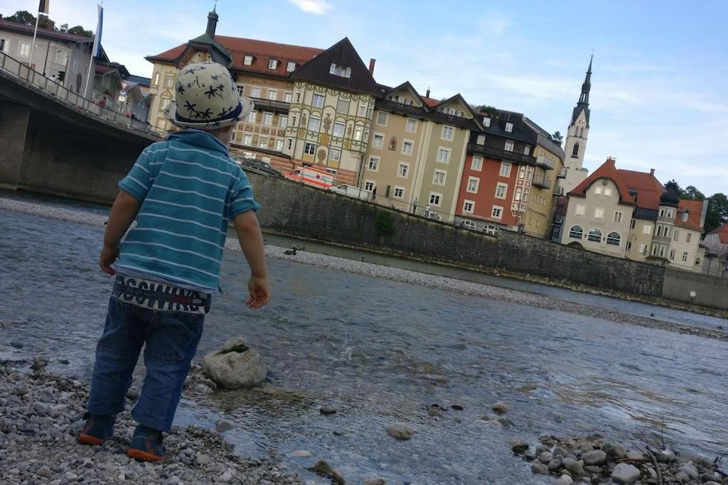 Romantisches Alpenchalet - Mit Sauna Und Kamin - Ruhig Und Zentral Bad Tölz Dış mekan fotoğraf