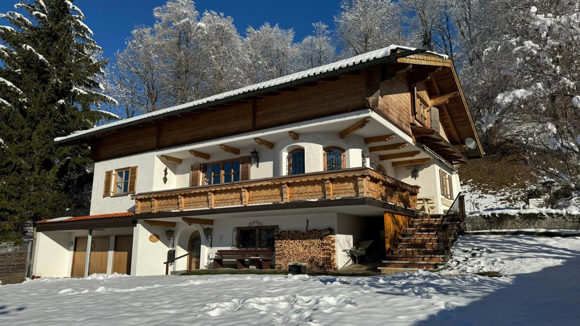 Romantisches Alpenchalet - Mit Sauna Und Kamin - Ruhig Und Zentral Bad Tölz Dış mekan fotoğraf